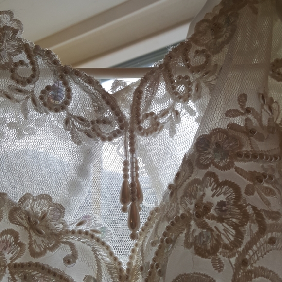 Vintage Wedding Dress, Long - Picture 6 of 12